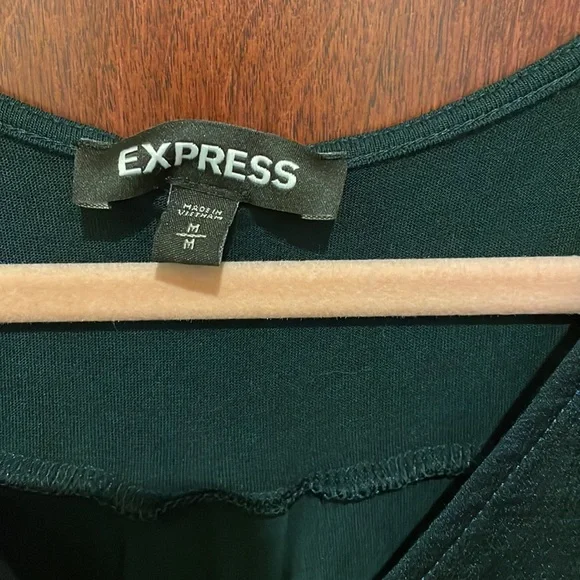 Emerald Green Express Blouse - Picture 2 of 4